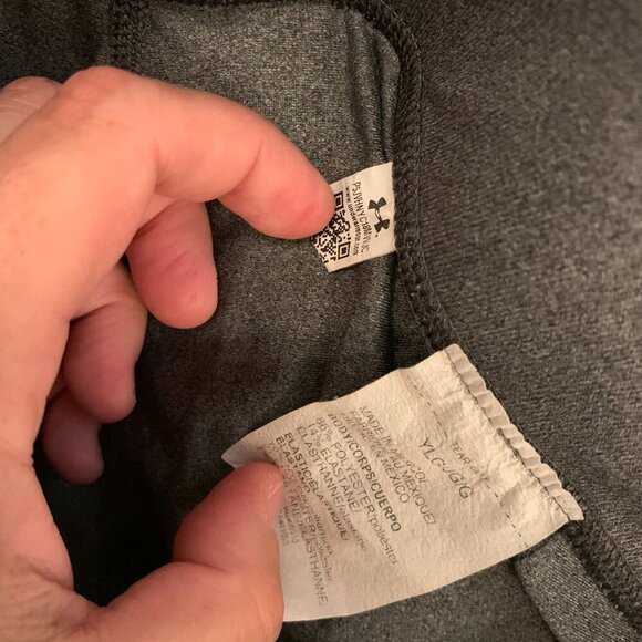 Under Armour gray compression shorts - Picture 2 of 3